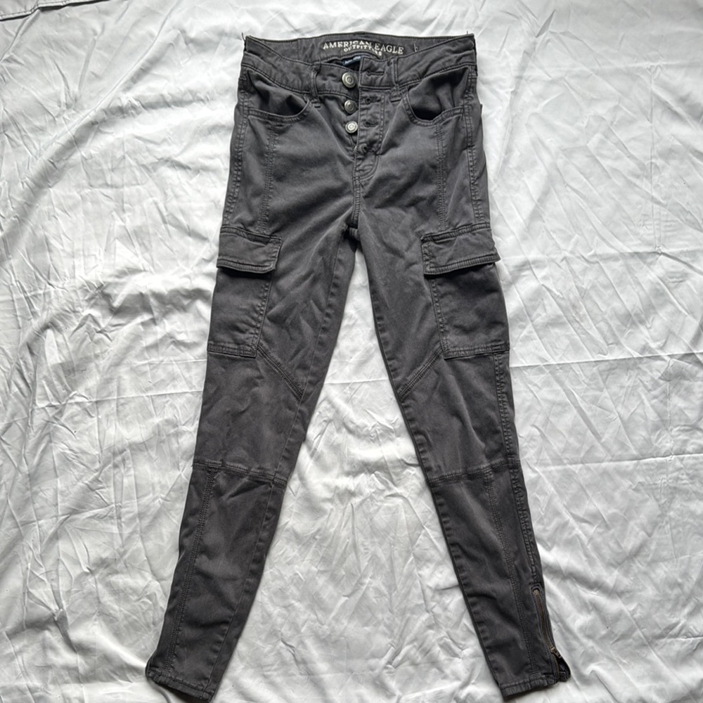 American Eagle Gray Cargo Pants